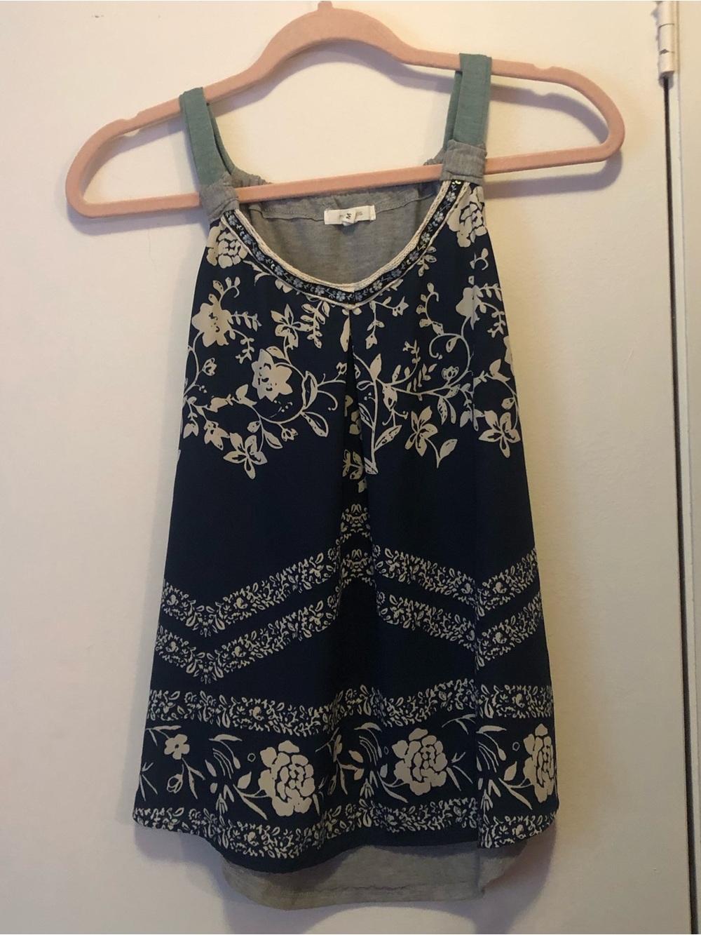 Sleeveless Floral Print Tank Top - Navy and Cream
